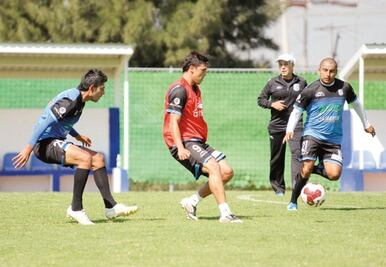 Gallos debe dos meses  a  jugadores 