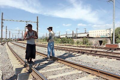 Necesario, apoyar a migrantes