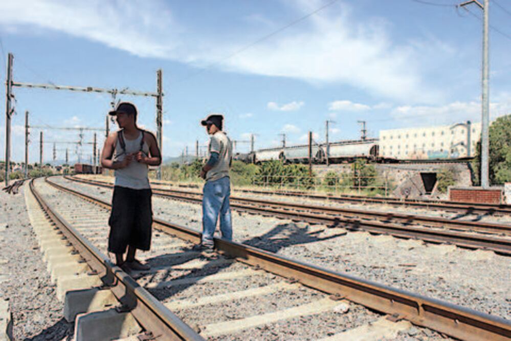 Necesario, apoyar a migrantes