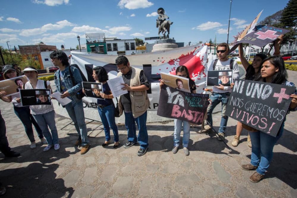 Los periodistas queretanos recibirán la propuesta del Ejecutivo local para que participen en la conformación de la iniciativa que se envíe al Congreso federal . (ARCHIVO EL UNIVERSAL)