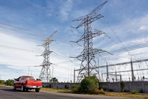 Trabajan en cobertura de 99% de luz eléctrica