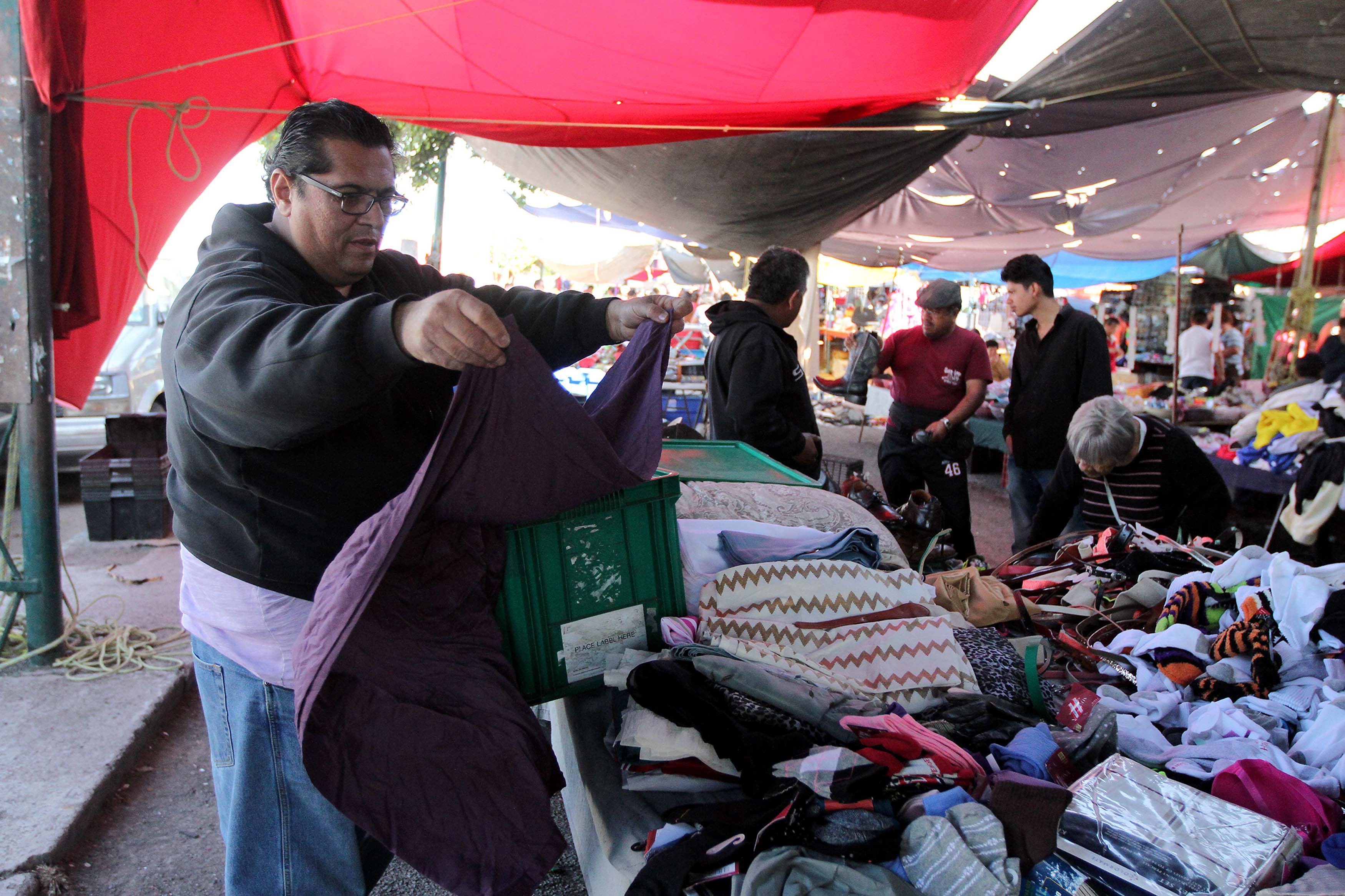 Reciben peticiones para instalar siete tianguis en capital