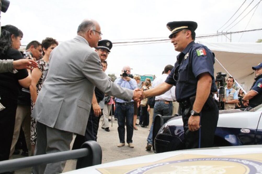 Destinan 2 mdp en entrega de patrullas, en Corregidora