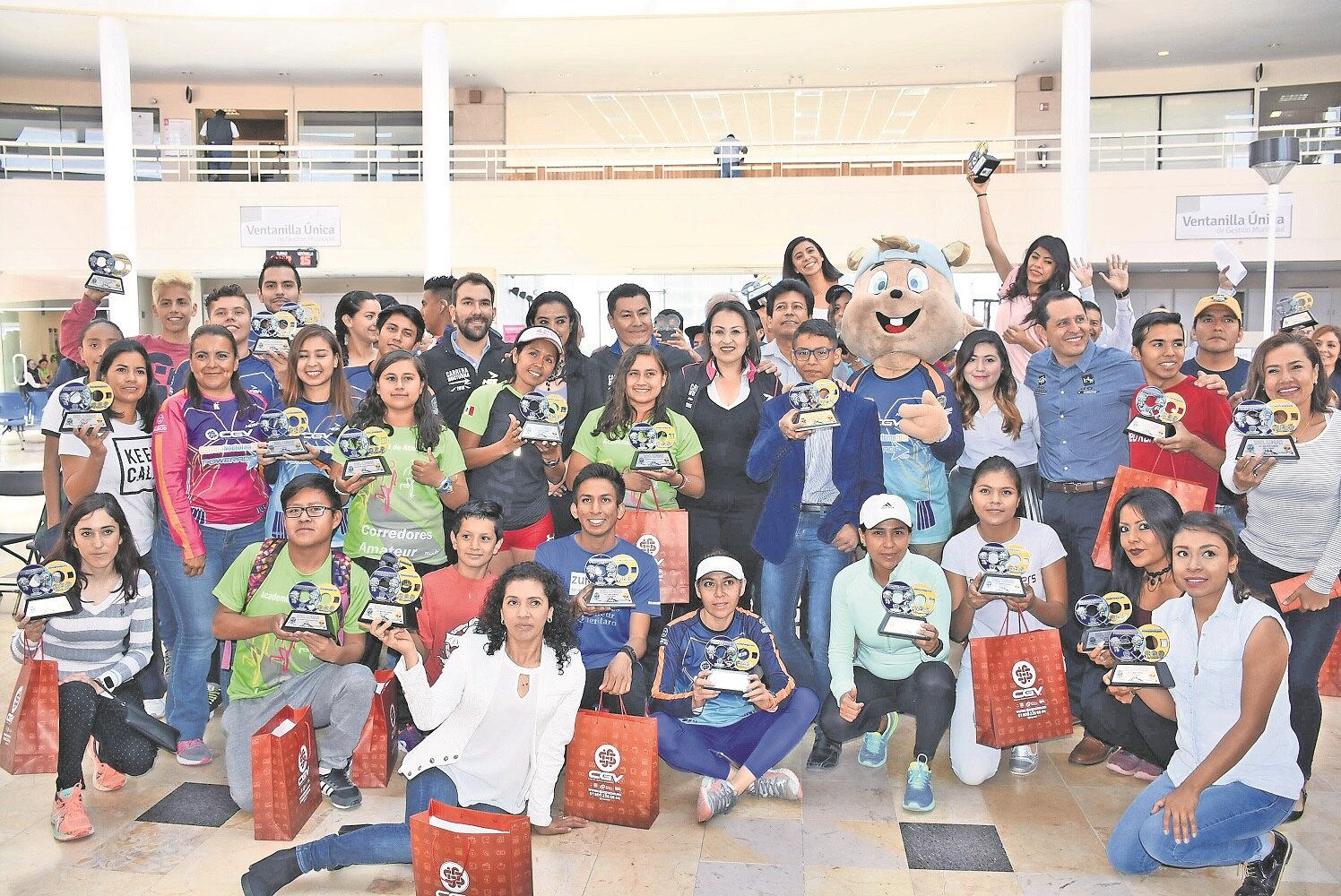 Premian a corredores ganadores