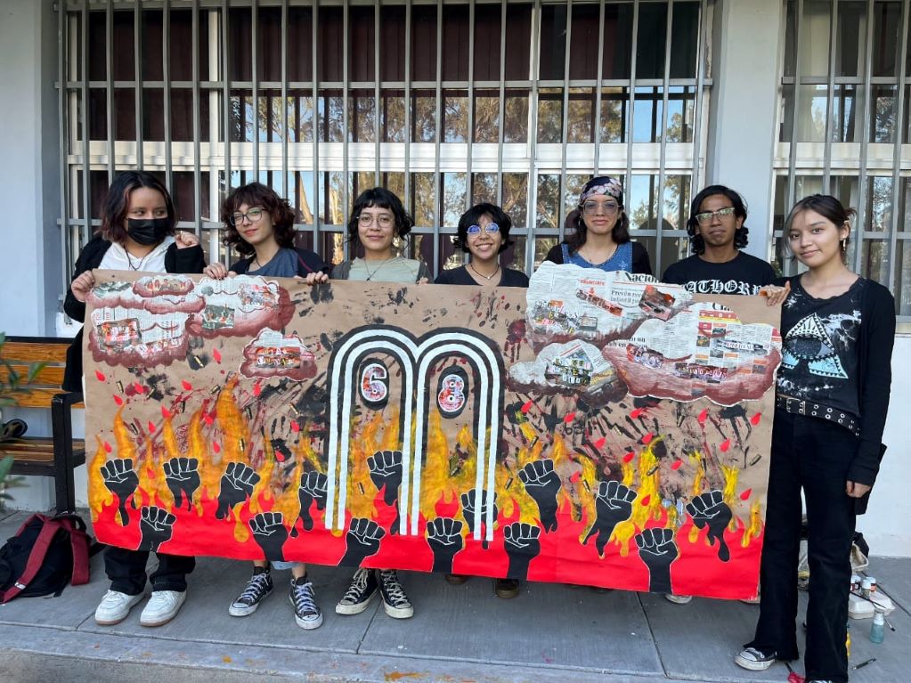 Intervienen alumnos de la UAQ mural "México 68"