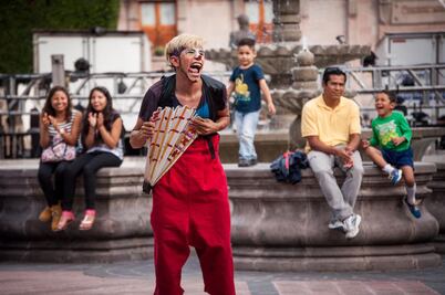 Payasitos promueven el arte urbano