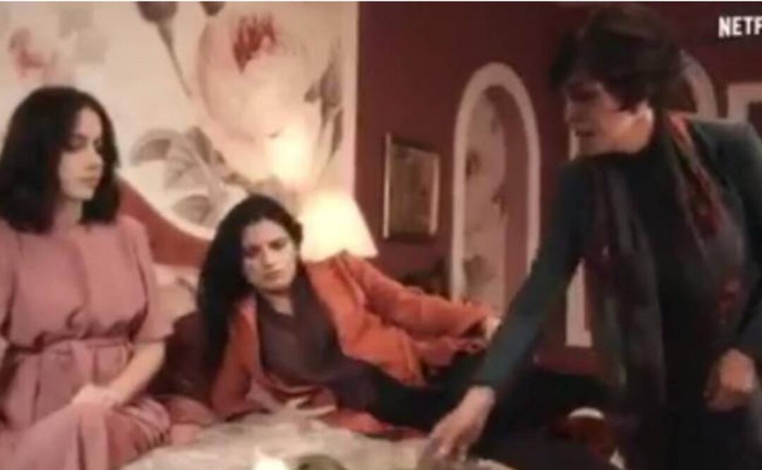 Paulina, Elena y Virginia de la Mora hicieron una escena al estilo "La Rosa de Guadalupe" FOTO: TOMADA DE VIDEO