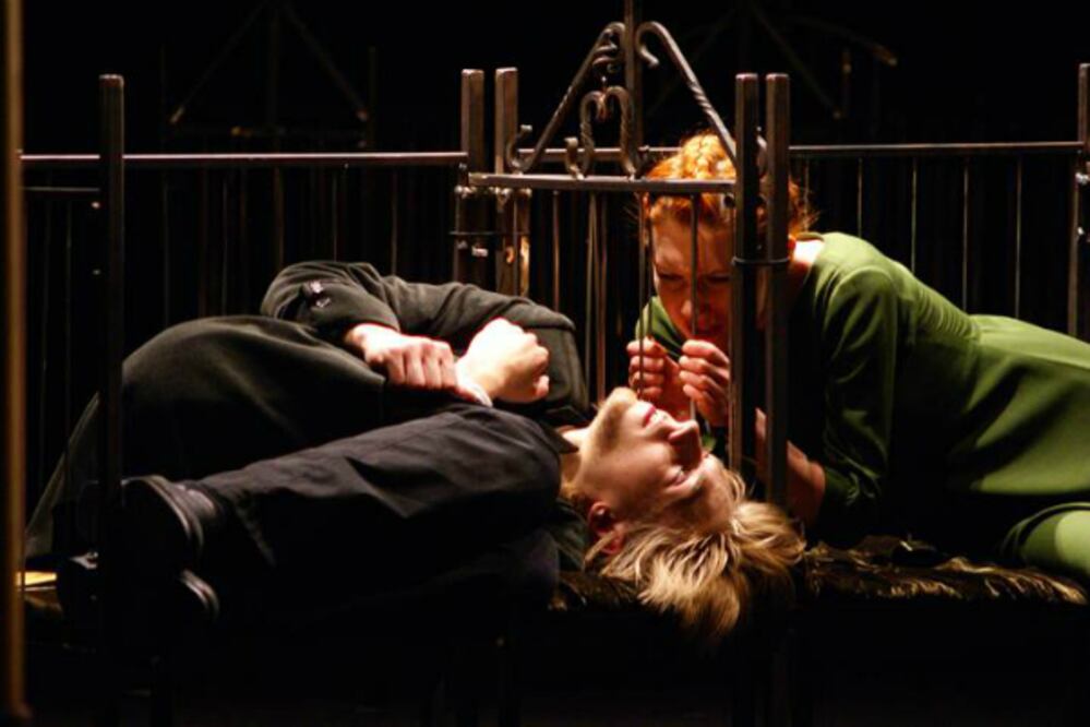 Proyectan compañía teatral