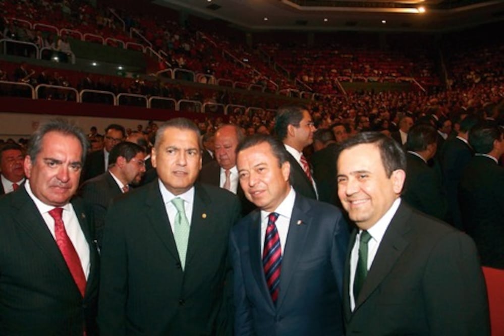 Acaparan la atención “Jefe” Diego y Beltrones