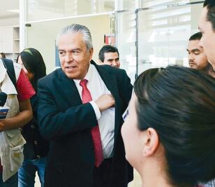 Despiden a 281 y contratan a 270