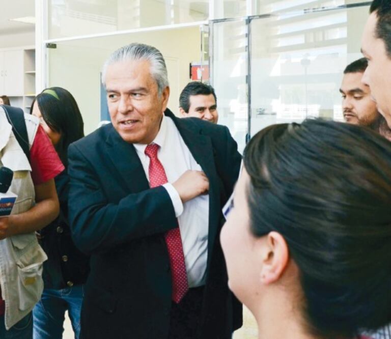 Despiden a 281 y contratan a 270