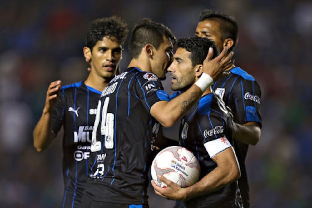 Gallos se va en blanco