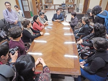 Buscan acuerdo UAQ y sindicato