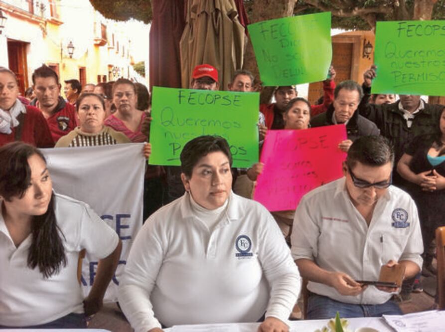 Comerciantes piden entrega de 86 permisos a municipio