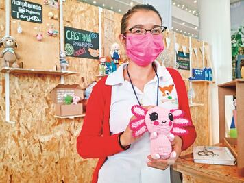 Crean juguetes seguros en Querétaro; están elaborados con hilaza de algodón