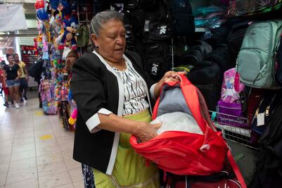 Paso a pasito, venta de artículos escolares