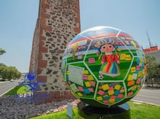 Pintores se unen a fiesta futbolera en Querétaro