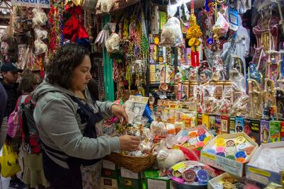 El mercado Escobedo, el lugar en Querétaro por excelencia para los rituales de año nuevo 