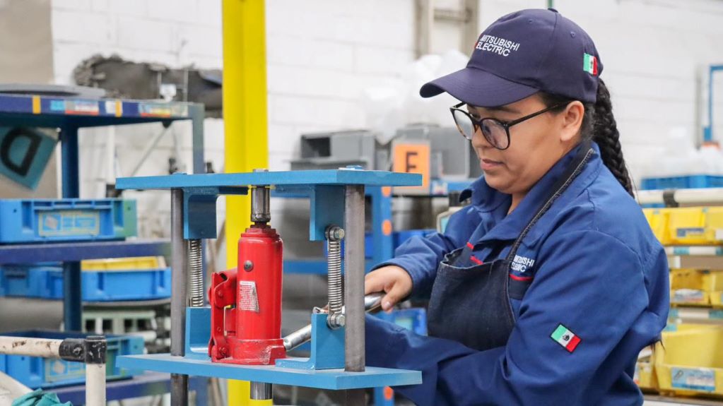 IMSS: mujeres ganan 16% menos que los hombres