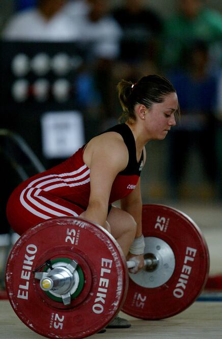 La halterista perdió becas por acusación (JAM MEDIA)
