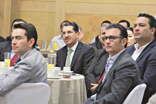 Celebran la actitud de candidatos en foro