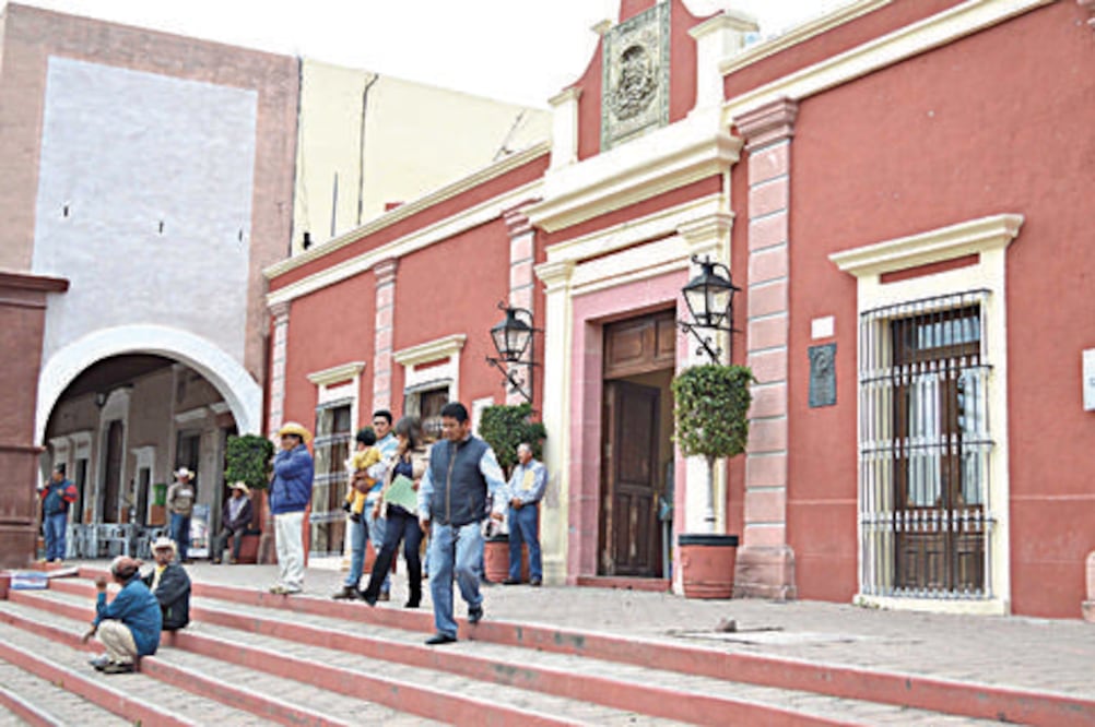 Anticipan proceso de sucesión en Cadereyta