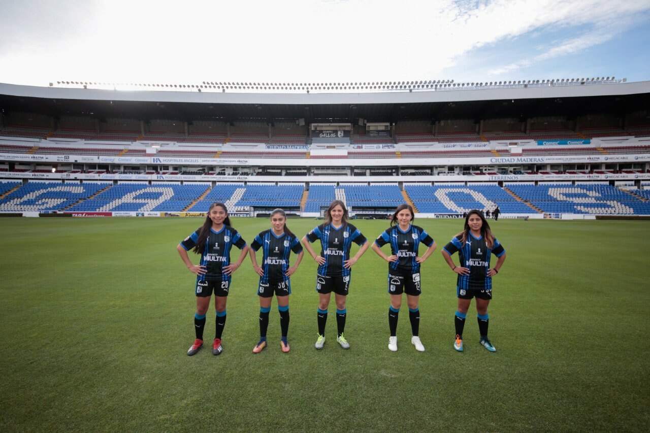 Gallos femenil abre en difícil aduana
