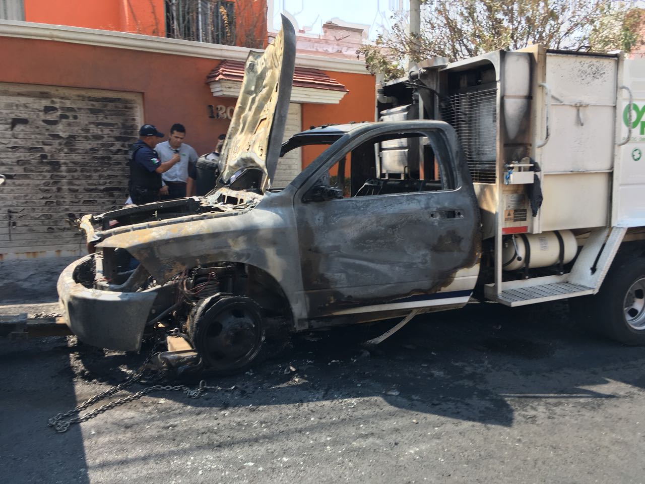 Se incendió un camión recolector de basura en Candiles