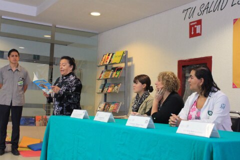 Instalan sala de lectura en hospital