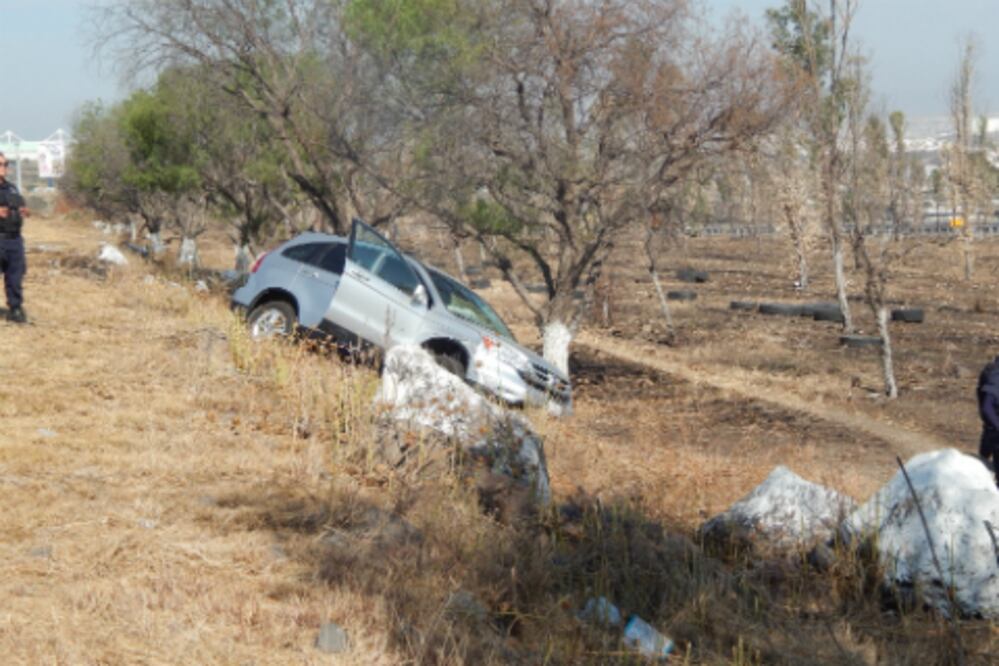 Mujer sufre percance vial