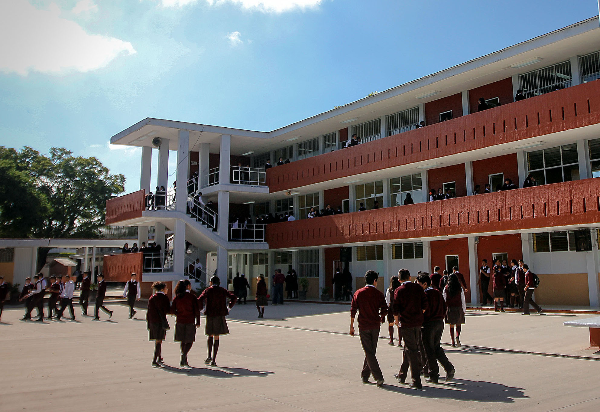 Regresan a clases más de 470 mil estudiantes