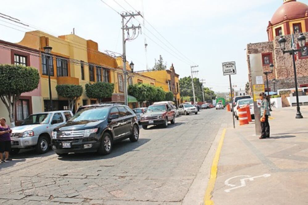 Restan atención a estacionamientos