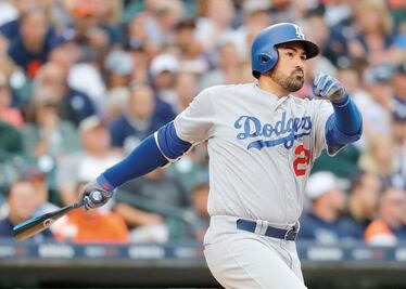  Adrián produce con LA