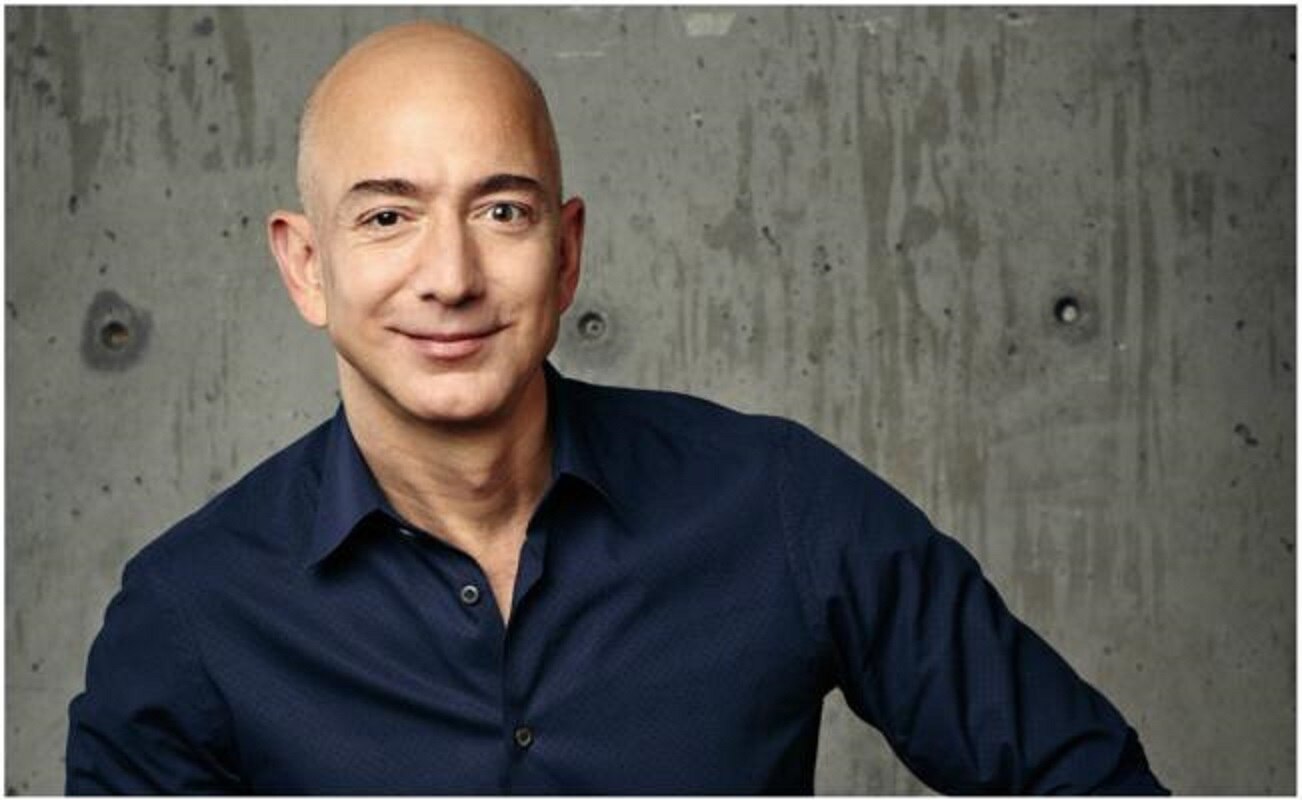 Jeff Bezos gana 12 mdd en un día con Amazon