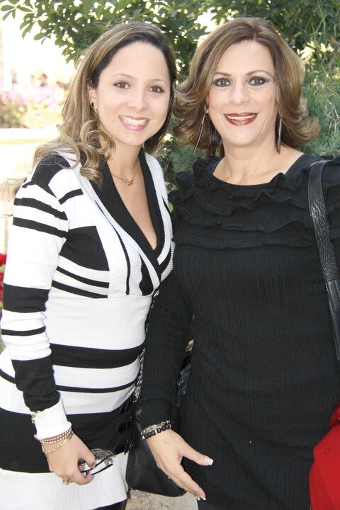 Se reúnen los medios de comunicación