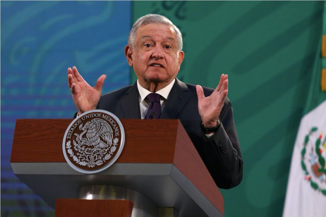 Cantantes, ex Miss Universo y famosos tienen derecho a participar en política: AMLO