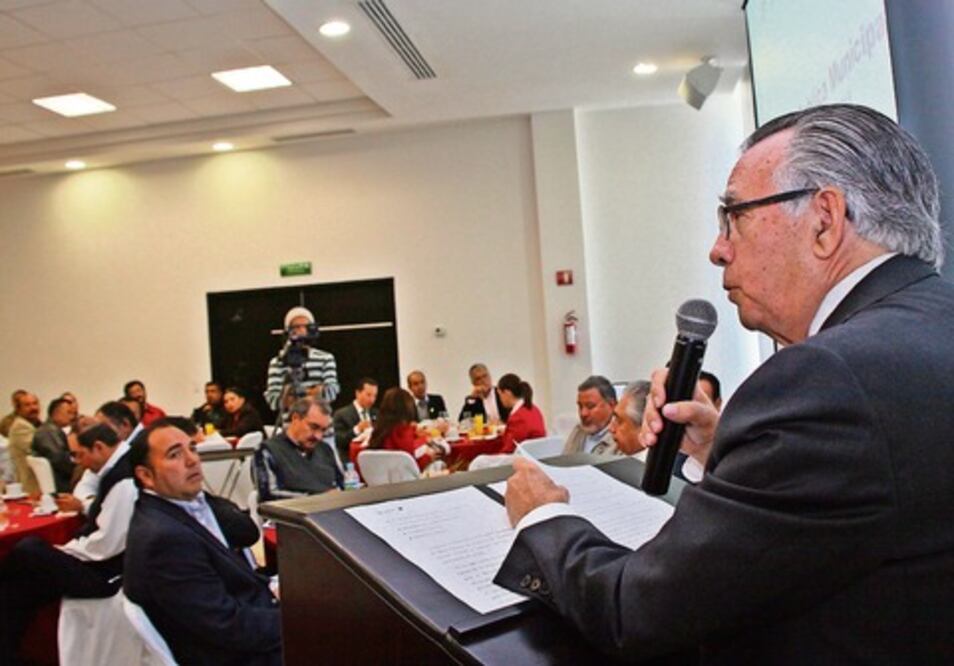 Prometen mil obras en la ciudad para 2013