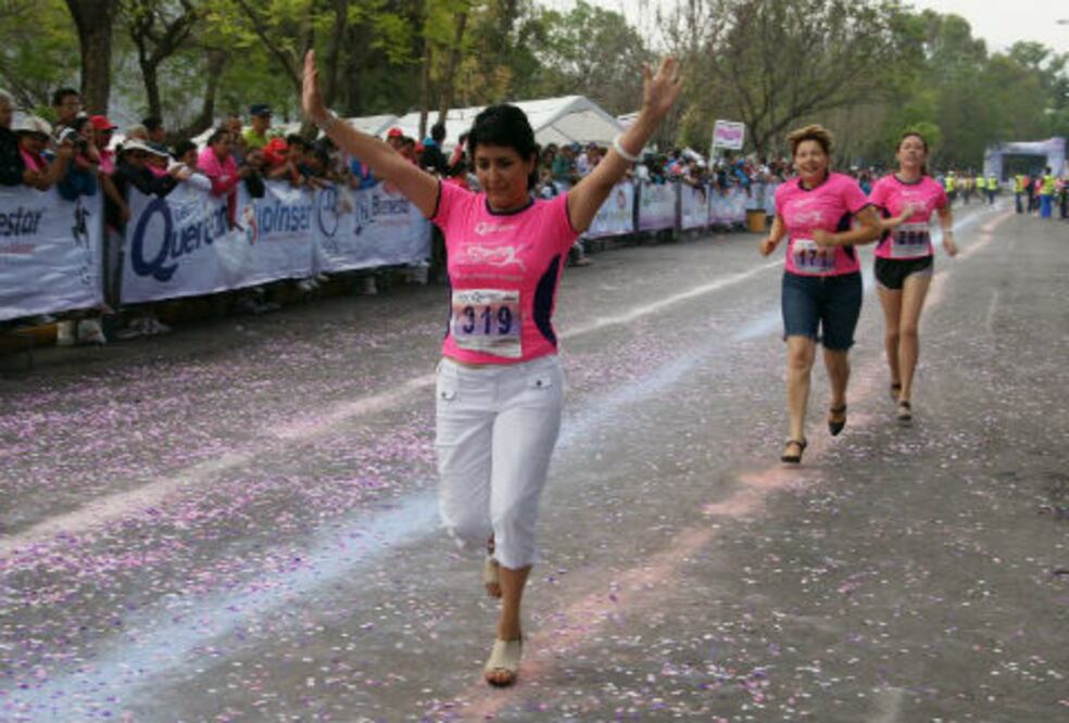 Celebrarán con carrera en tacones