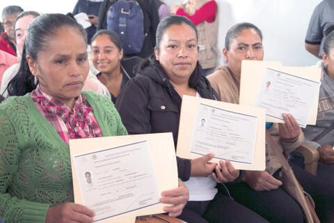 Entregan mil 400 apoyos de Prospera