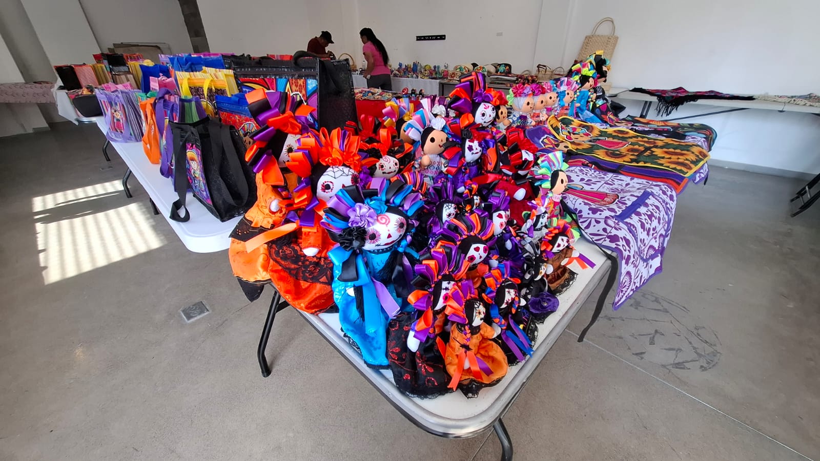 Reubican a artesanos en la Galería Municipal "Rosario Sánchez de Lozada"