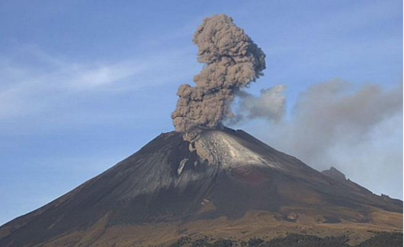 El Instituto de Geofísica colocó sismógrafos de pozo para monitorear la actividad y predecir una erupción mayor. FOTO: @LUISFELIPE_P