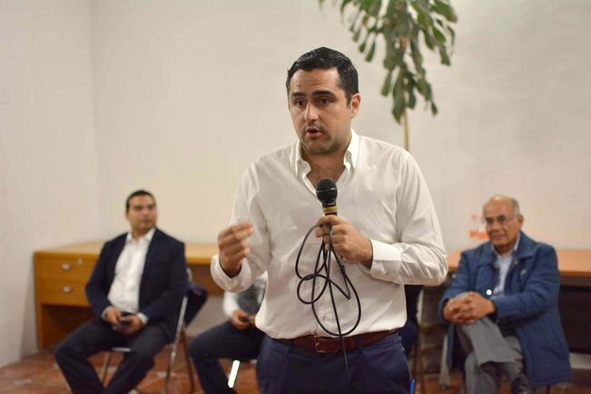 Como cualquier ciudadano, debe cumplir: Agustín Dorantes