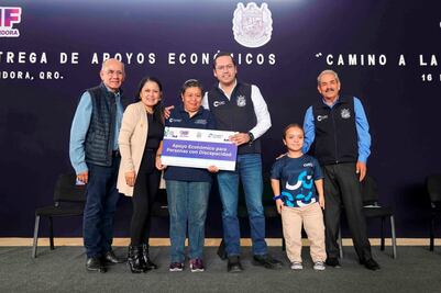 Entregan apoyos a personas con discapacidad en Corregidora