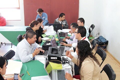 Analizan programas en apoyo a migrantes