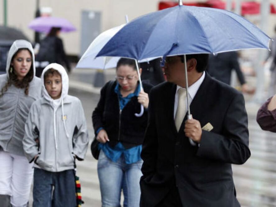 Bajan ventas por lluvias