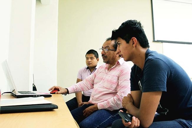 Apoya UTSJR a alumnos que quieren emprender