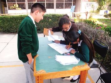 Escuelas de SJR sin aulas y equipamiento