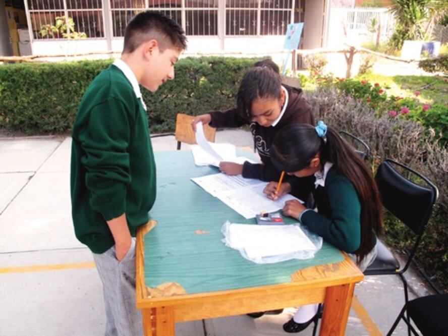 Escuelas de SJR sin aulas y equipamiento