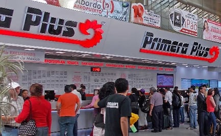 "Cajera dijo que no era capaz de viajar sola con mi hija": Denuncian a Primera Plus por discriminación