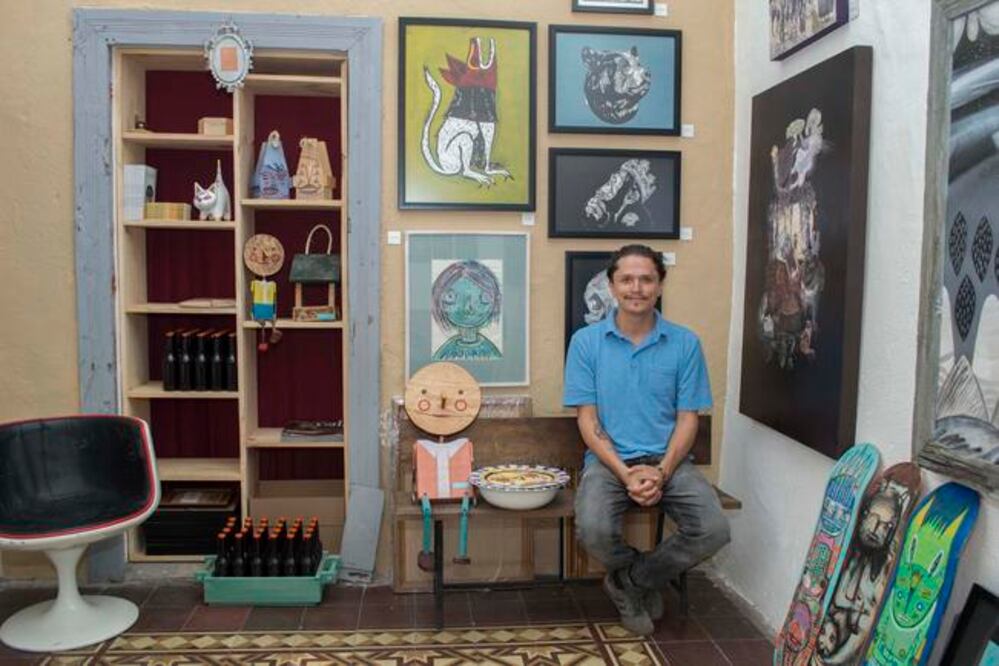 Además de llevar sus ideas al plano artístico, Ontiveros se ha dado a la tarea de impulsar al trabajo de sus colegas. / Foto: Mitzi Olvera